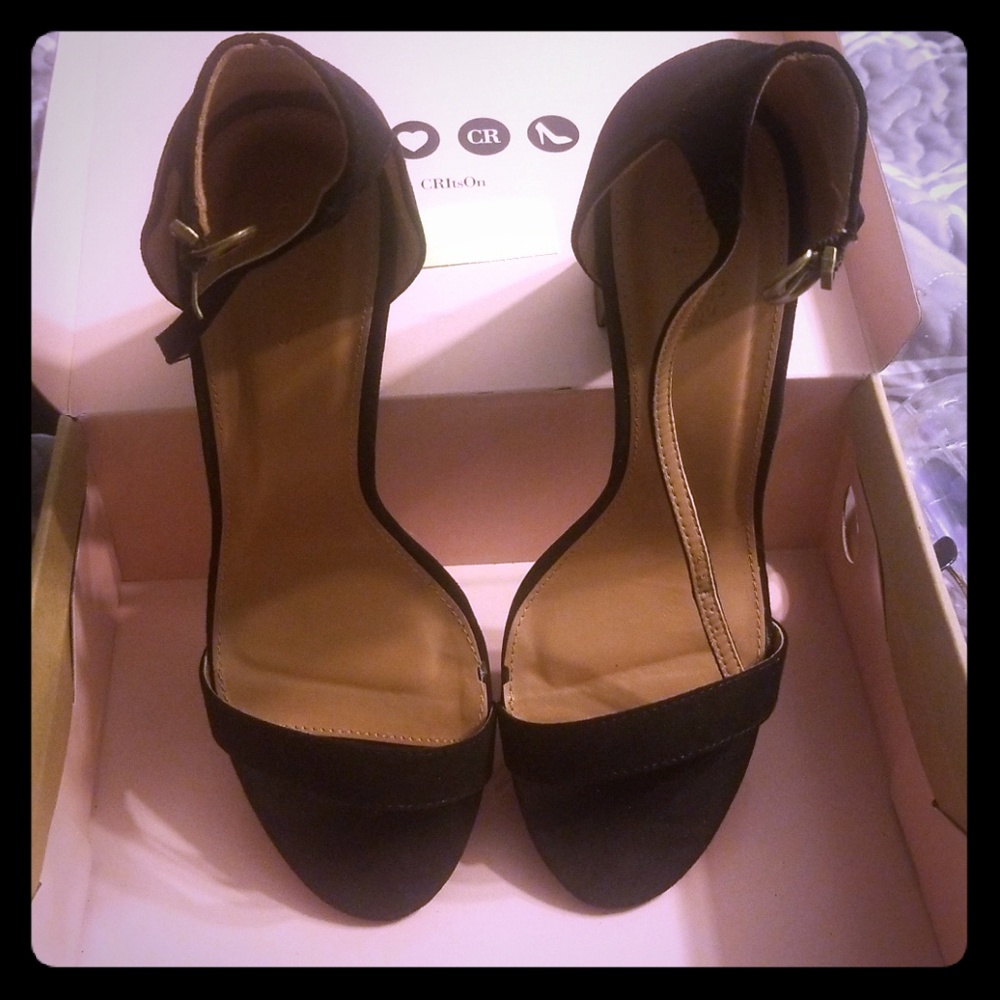 Brand new black heels